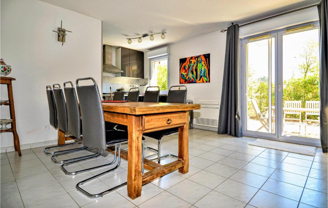Lovely Apartment In Orange With Kitchen Bagian luar foto